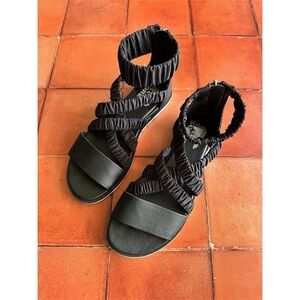 Sz 6.5 Sorel Ella II Black Leather Ankle Strap Leather Sandals EUC